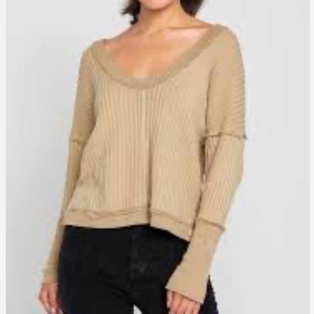🛑 1 hour sale. Free People, magic thermal top, color: bones/khaki, small